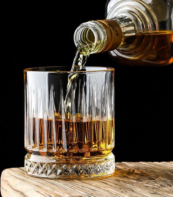 Yiran Furniture Whiskey und Weinglas aus Glas mit vertikalem Streifenmuster, transparent, 230 ml - Bild 1