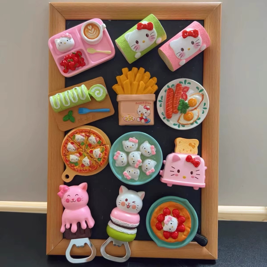 Sanrio Kitty 3D Kühlschrankmagnete aus Harz mit süßen Lebensmittel-Miniaturen wie Toast, Sandwich und Pizza in Multicolor - Bild 3