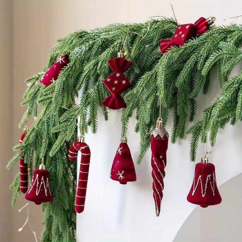 ZQNYCY 2er Set Weihnachtsbaum Anhänger aus rotem Samt mit Zuckerstange, Glocke und Eiszapfen für deine Weihnachts- und Neujahrsdekoration - Bild 4