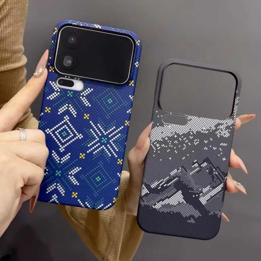 Schlanke MagSafe Magnet-Schutzhülle mit Kohlefaser-Textur für Xiaomi 15 Ultra Pro in Blau - Bild 1
