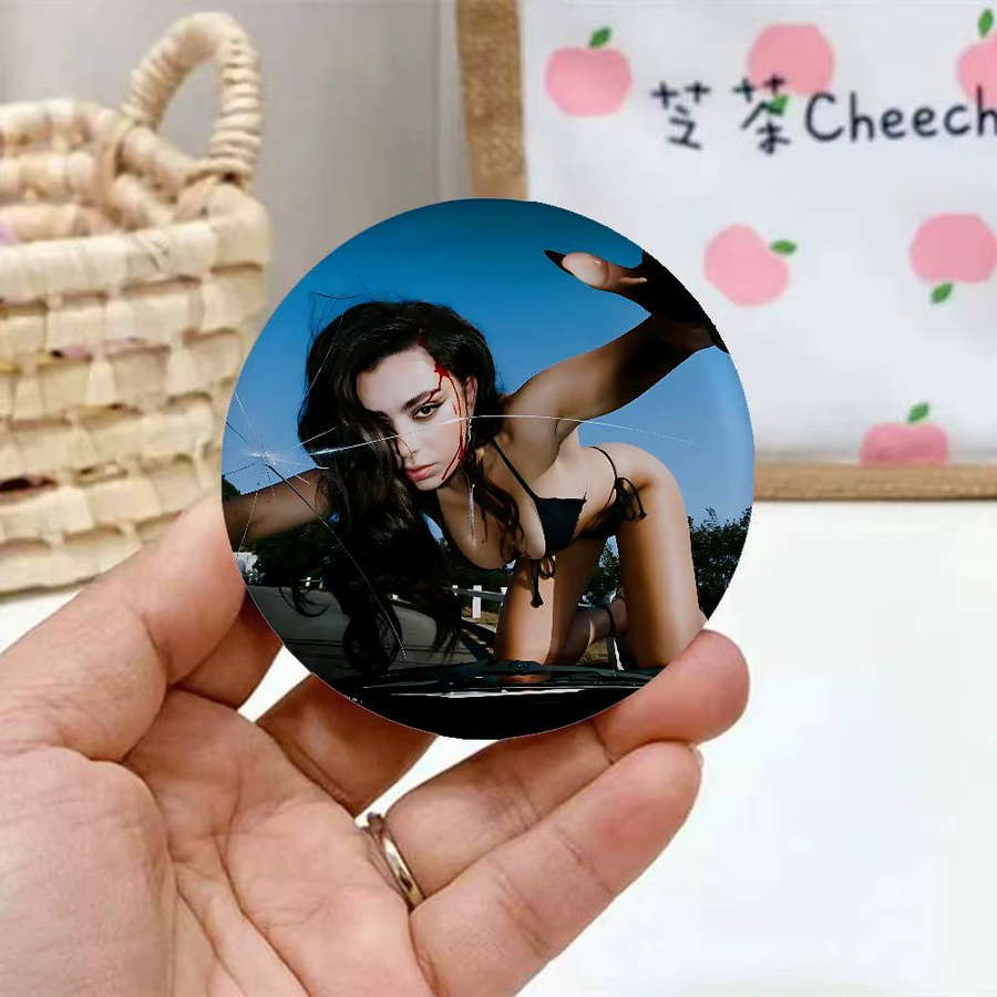 Brosche Singer C-Charli Xcx Cover, Bunt - Bild 5