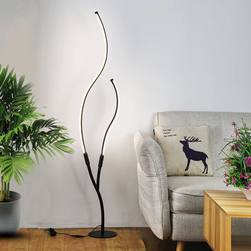 ZCTOP LED-Eckstehlampe im Baumzweig-Design mit Fernbedienung, moderne Stehleuchte aus Metall für Wohnzimmer und Schlafzimmer, Schwarz - Bild 3