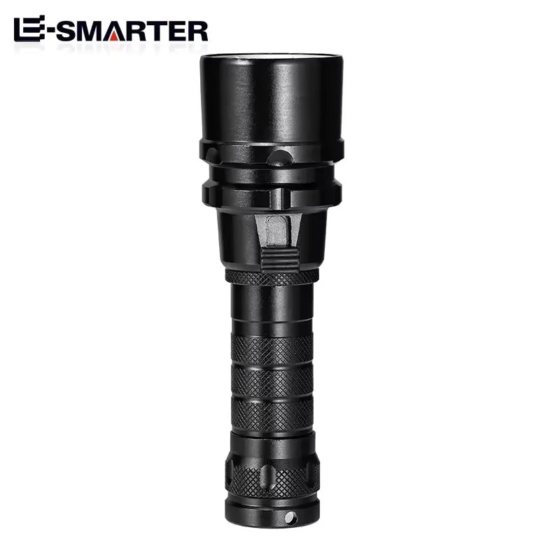 ESMARTER LED-Tauchtaschenlampe in Schwarz mit IP68 Wasserdichtigkeit und wiederaufladbarem 18650-Akku - Bild 3