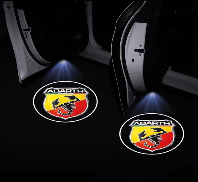2er-Set LED Willkommenslicht Projektor Lampen mit Abbas Logo Emblem für Fiat Modelle wie 500 Abarth Palio Punto Panda in Multicolor - Bild 1