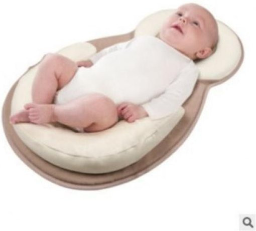 Qiang sheng Baby-Formkissen aus atmungsaktivem Memory-Schaum gegen Kopfabflachung in Khaki - Bild 1