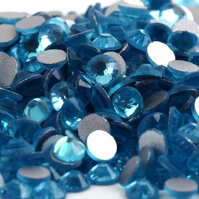 Strasssteine Saphir, heller Saphir, Aquamarin, Glas, Nail Art Dekorationen - Bild 1