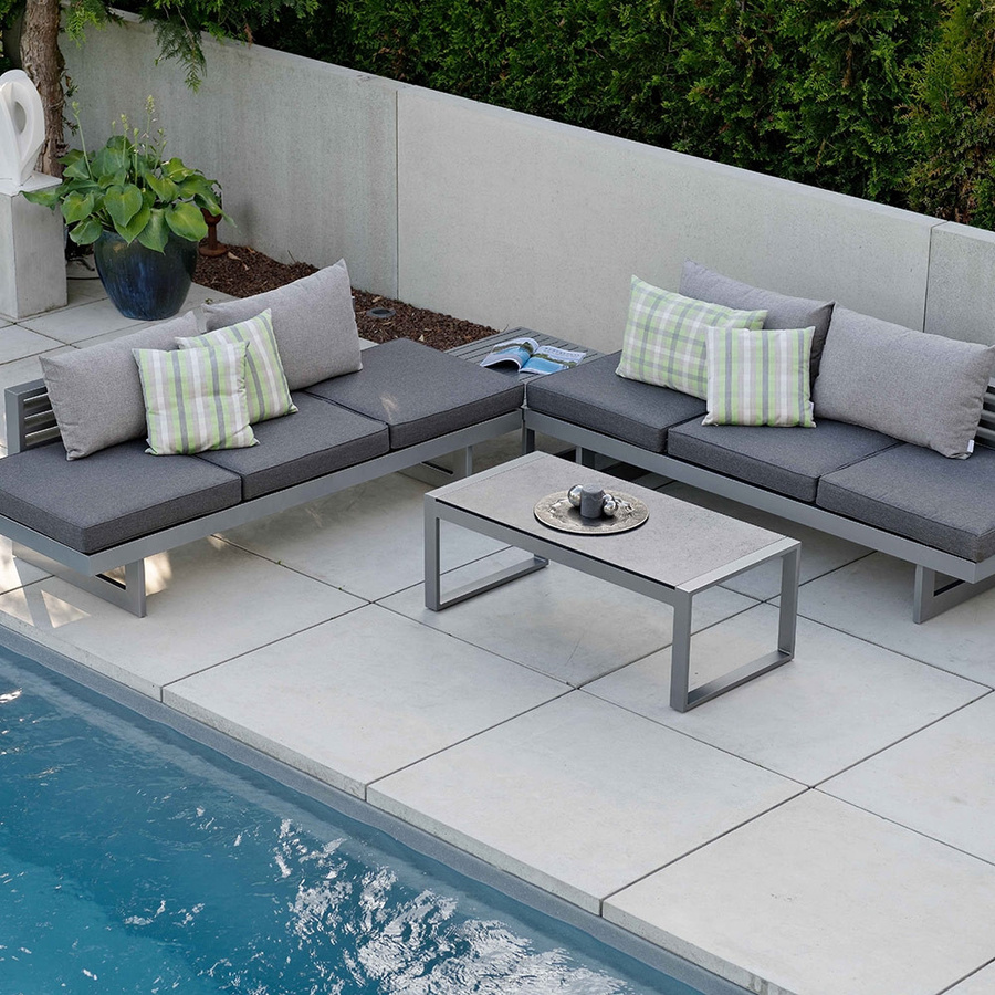 Stern New Holly Lounge Bank Liege aus Aluminium in Graphit mit schiefergrauer Auflage aus Polyacryl - Bild 1