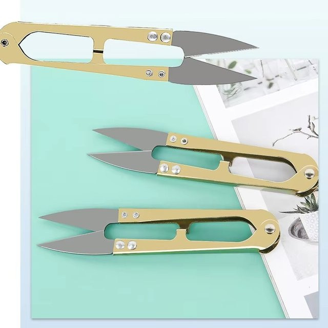 Goldene U-förmige Stickereischere und Schneideschere aus Metall für Stoff-DIY und Kreuzstich - Bild 1
