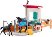 Schleich Horse Club Pferdebox mit Stute und Fohlen Spielfigur - Bild 1