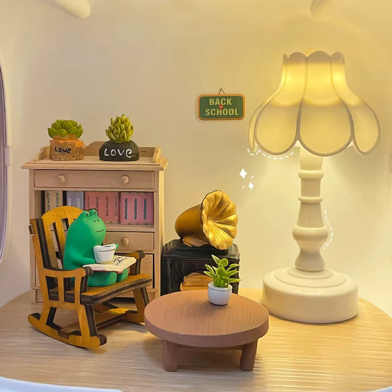 KittenBaby Miniatur Blütenknospe Tischlampe als Nachtlicht für Puppenhaus Zubehör im Maßstab 1:12 - Bild 2