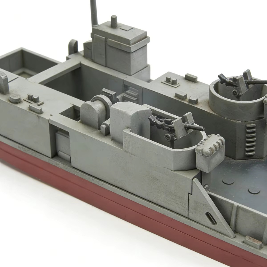AT 99 MODEL LCT-501 Class Tank Landing Craft, Montagemodell, 1:350, Kunststoff - Bild 2