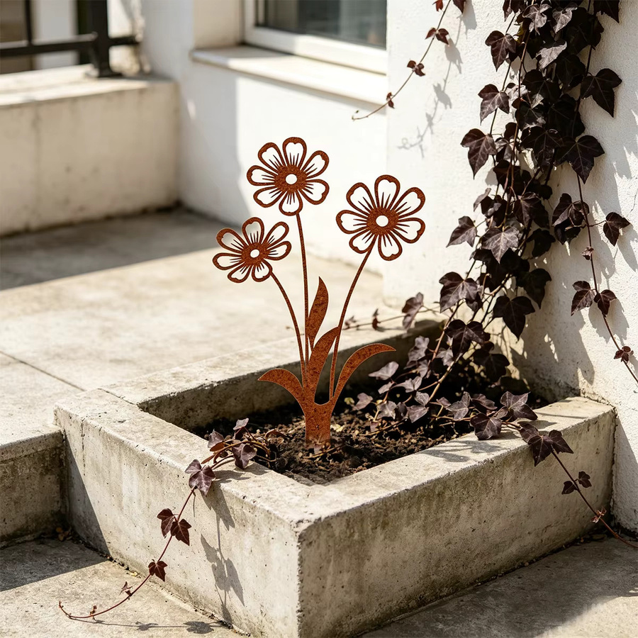 Schmiedeeiserner Gartendekorationsspieß in Braun mit floralem Design für Garten und Blumenbeete - Bild 4