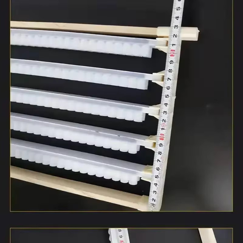 Hochwertige Zuchtfassungen aus Kunststoff für Bienen in Grau und Weiß - Bild 4