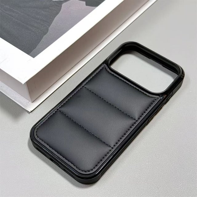 Stoßfeste Daunenjacke Pufferhülle für Apple iPhone 17 16 15 14 13 12 11 Pro Max Plus in Schwarz - Bild 1