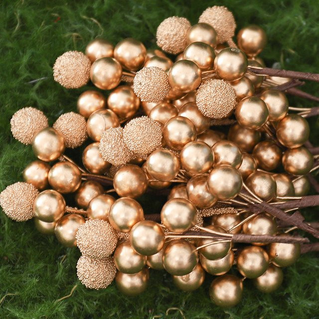 10 Stück Künstliche Berry Blumenköpfe mit Perlen und Staubblättern in Gold für DIY Dekorationen und Scrapbooking - Bild 1