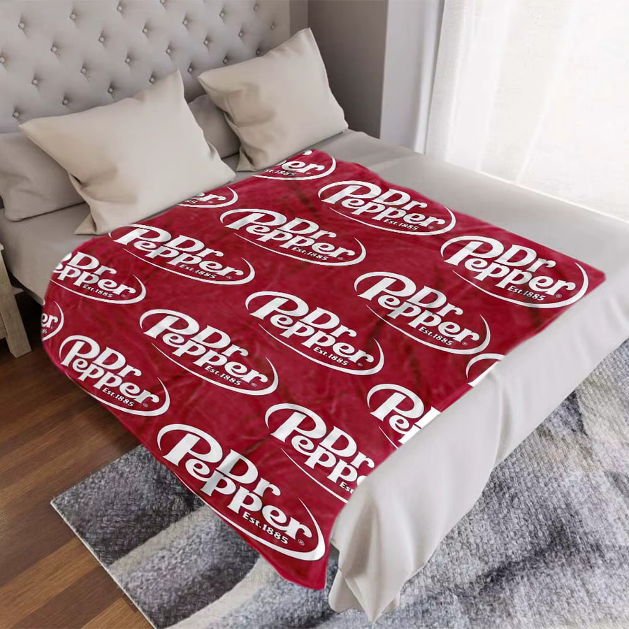 Gemütliche Flanell-Überwurfdecke von Dr. Pepper in Rot - Bild 3
