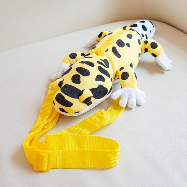 Yiran Health & Beauty Leopardgecko Plüsch Umhängetasche und Kuscheltier 2-in-1, Gelb - Bild 1