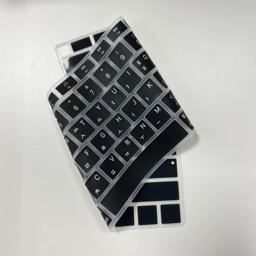 Silikon Tastaturschutz für Apple MacBook Air und Pro M1/M2/M3/M4 in Schwarz mit koreanischer Beschriftung für US-Layout - Bild 2