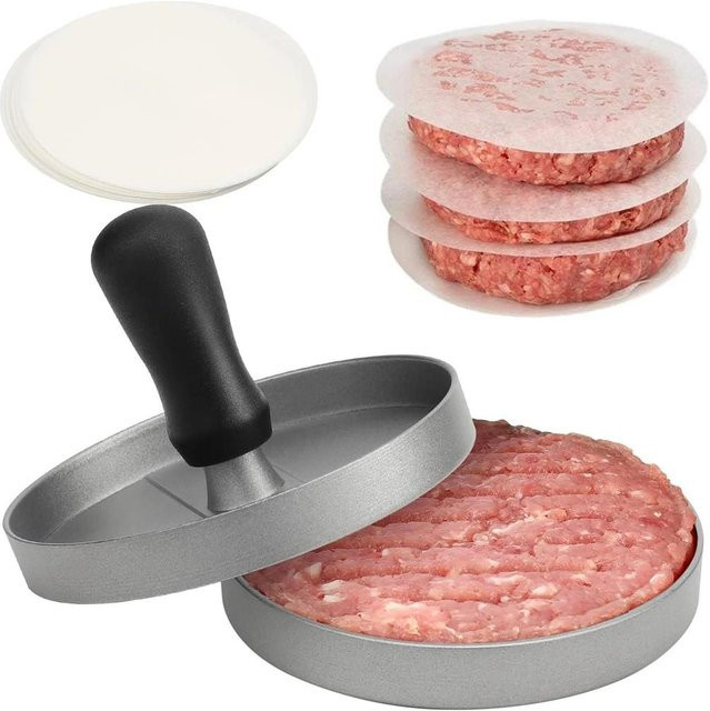 Hamburger Patty Presse aus Aluminium in Rot und Silber für deine Küche - Bild 1