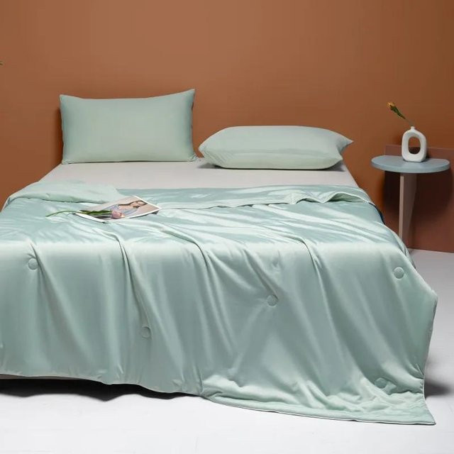 Yupartex Sommer Kühldecke aus Mikrofaser, atmungsaktive leichte Decke in Grün, B/B: 150 x 200 cm - Bild 1