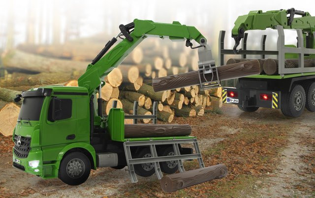 JAMARA Mercedes-Benz Holztransporter Nutzfahrzeuge 1:20 grün - Bild 1