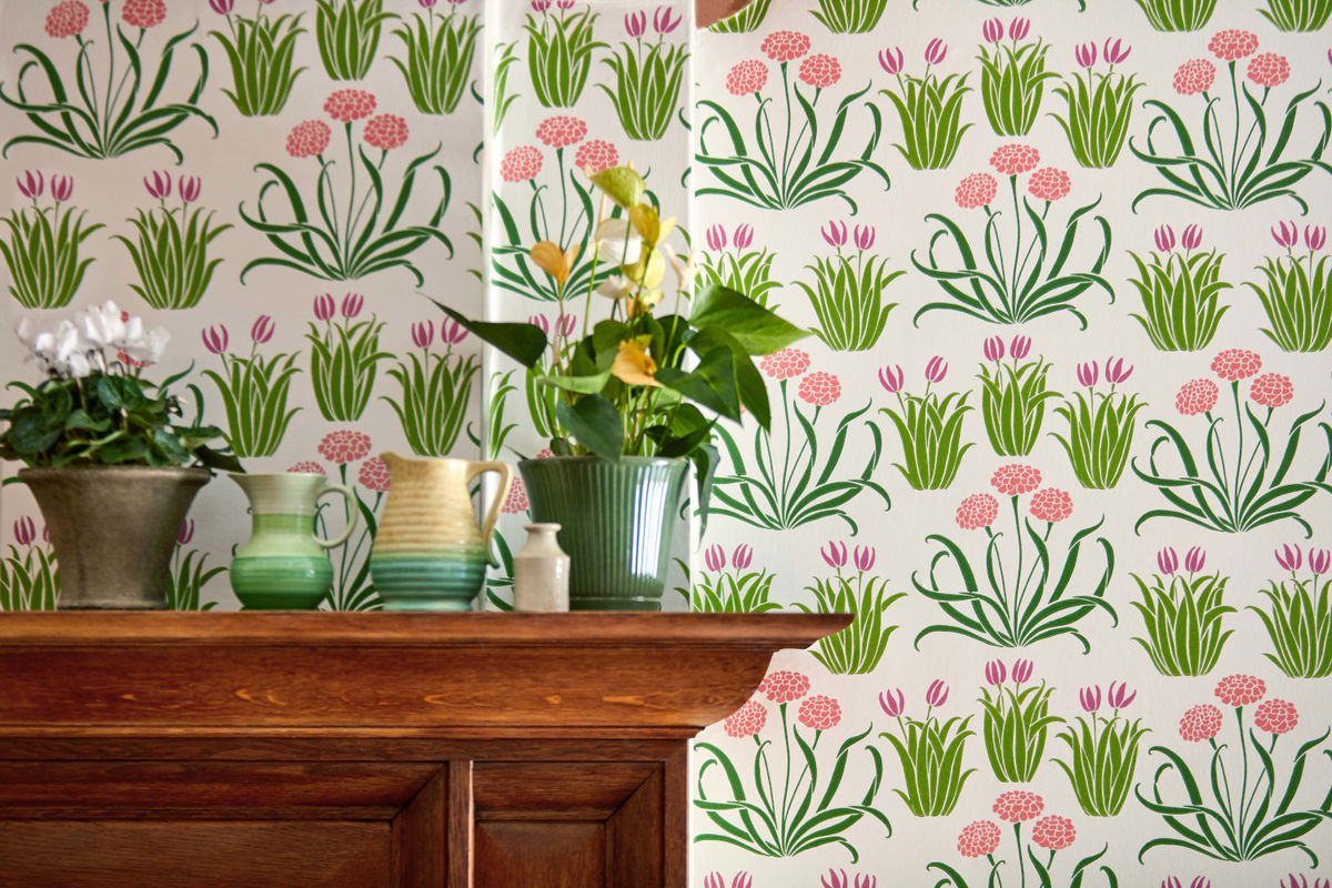 Morris & Co Tapete Glade - Tulip Fields in Grün und Multicolour mit floralem Art Nouveau Design - Bild 3
