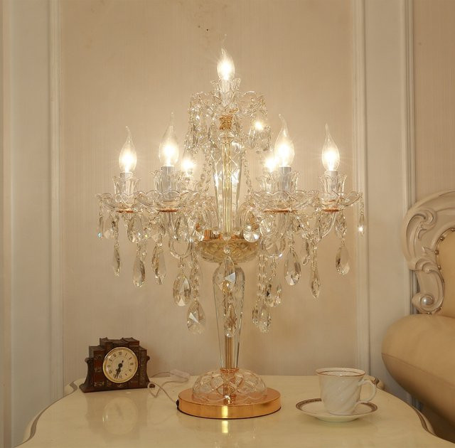 Moderne LED Kristall Tischlampe von AL.HaffaR in Transparent für Schlafzimmer und Wohnzimmer - Bild 1