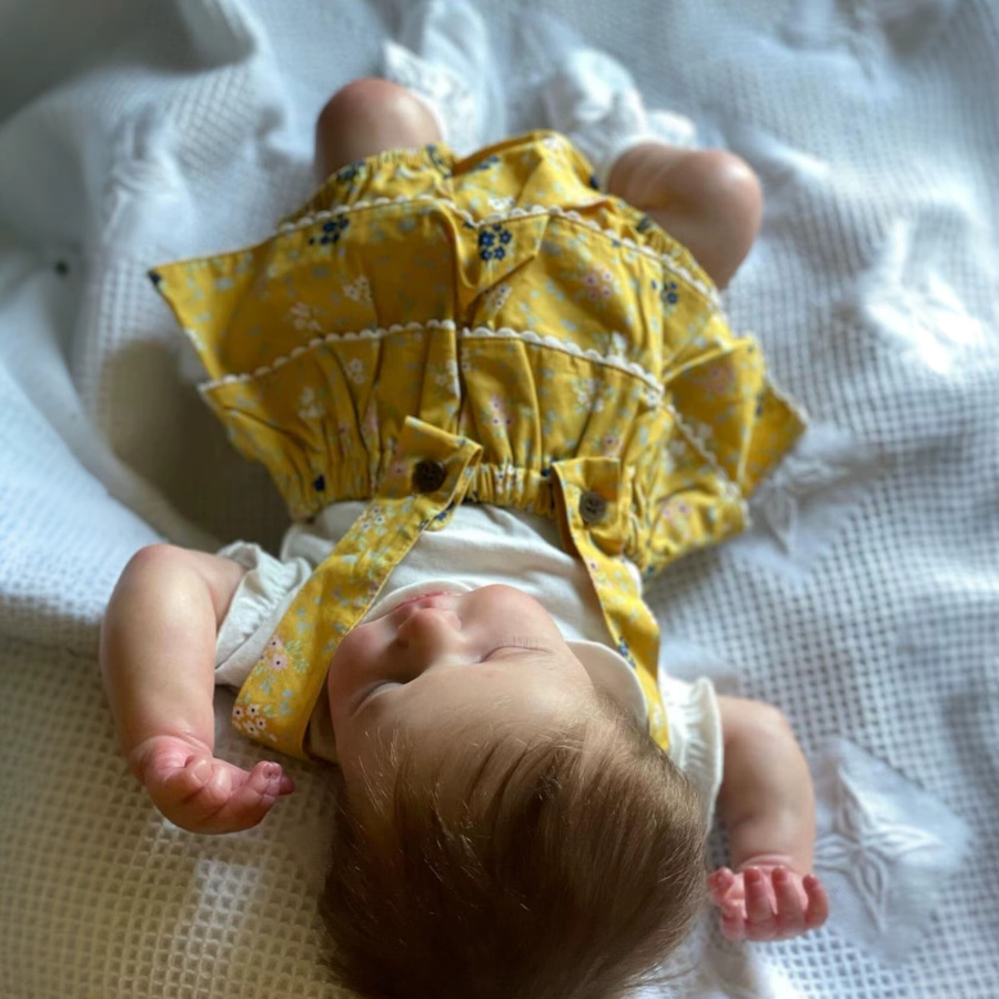 BZDOLL Schlafende Mädchenpuppe, Stoffkörper, 48cm - Bild 4