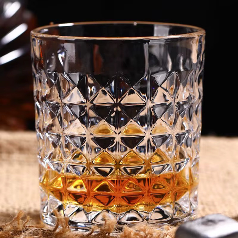 HeY Whiskey Glas Tumbler Brilliant Bark Texture in Lila Transparent, 240 ml - Bild 5