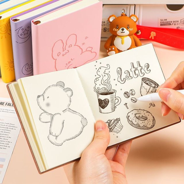 Daotshy Quadratisches Notizbuch und Tagebuch in Beige und Multicolour mit verschiedenen Papieroptionen für Schule und Büro - Bild 1