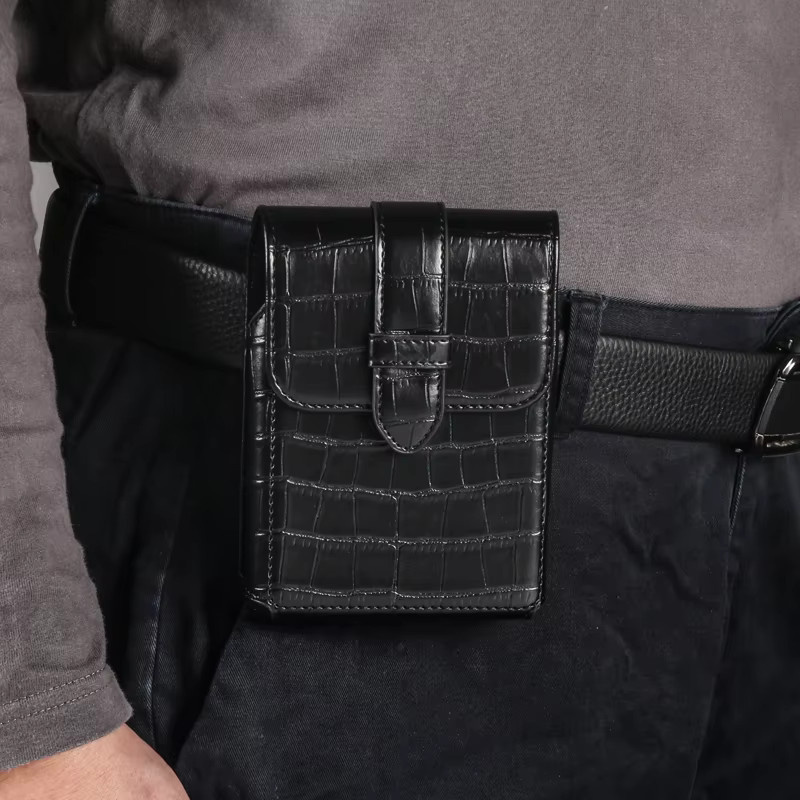 Leder-Hüfttasche mit Gürtelclip als Holster Flip Case für Samsung Galaxy Z Fold 8, Samsung Galaxy Z Fold 8 Wide und HUAWEI Pura X Max in Schwarz - Bild 5