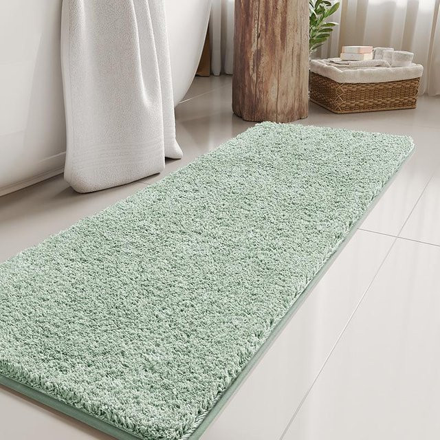 Lodestar Badematte aus Mikrofaser, extra groß, grün, B/T/H: 150 x 40 x 1 cm, super saugfähig und schnell trocknend mit rutschfester Unterseite - Bild 1