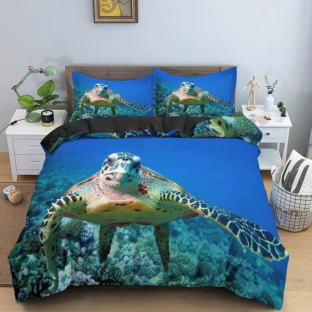 Bettwäsche Set Your Warm Home mit 3D Meeresschildkröten Motiv in Blau, bestehend aus Bettbezug und Kissenbezügen aus Polyester, B/H: 200 x 200 cm, Kissenbezüge: 50 x 70 cm - Bild 1