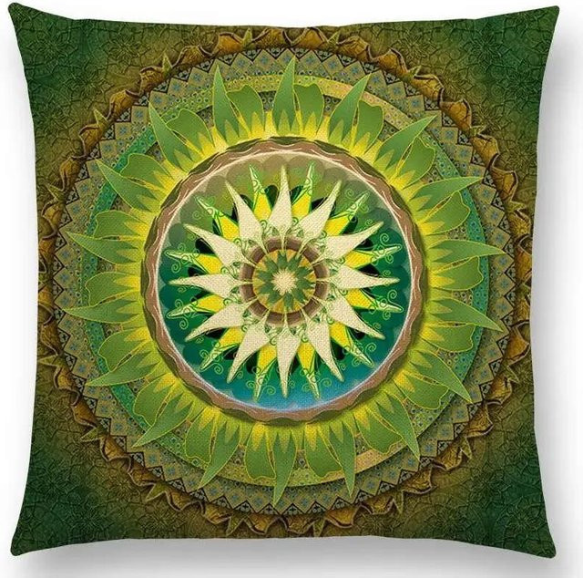 Orientalischer Kissenbezug mit Sonnen-, Mond- und Blumenmotiv in Goldgelb, B/H: 50 x 50 cm - Bild 1