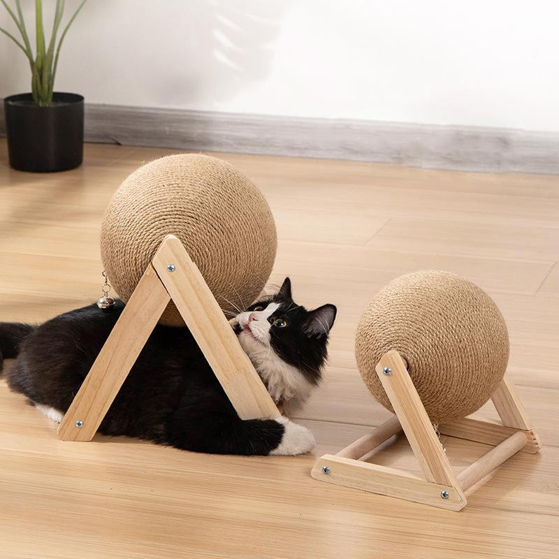 Yiran Furniture Katzenkratzbaum aus Holz und Sisal mit integriertem Ballspielzeug in Dreiecksform - Bild 2