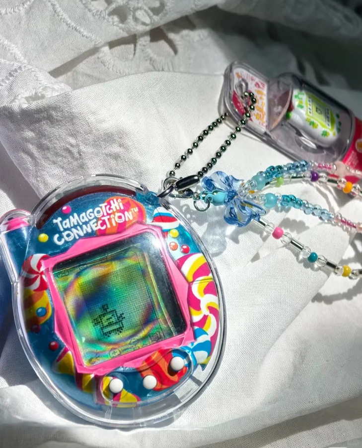 Bandai Tamagotchi, Elektronische Haustierkonsole, Spielkonsole - Bild 2