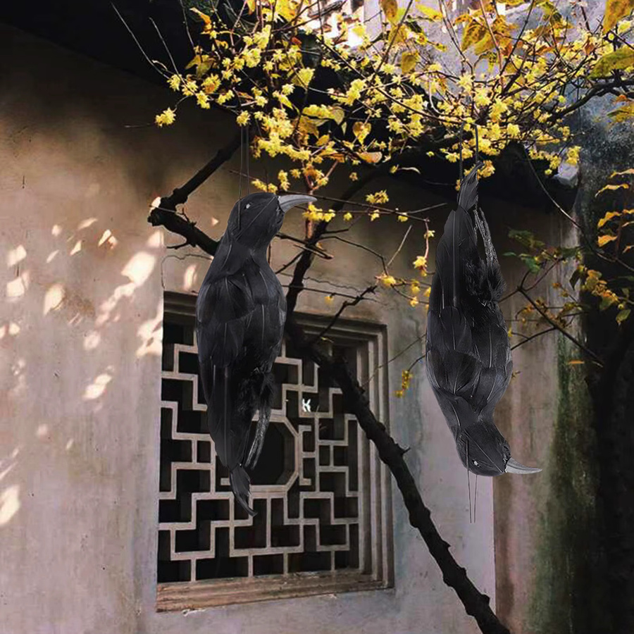 ZJCHAO Hängende Krähe als gruselige Halloween-Dekoration, schwarzer gefiederter Vogel für Garten und Außenbereich - Bild 3