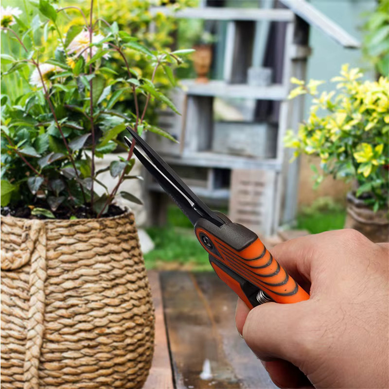 Manuelle Gartenschere von Skeyo mit Edelstahlklingen in Silber und Orange zum Trimmen von Blumen, Obst und Pflanzen - Bild 3