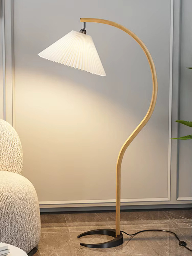 HomeLover Nordic ARC Stehlampe aus Holz in Weiß für Wohnzimmer und Schlafzimmer - Bild 2