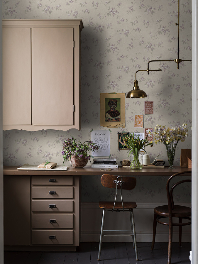 BoråsTapeter Vintage Rose Tapete mit floralem Design in Beige und Pink, vorgestrichene Non-Woven Tapete für Wohnzimmer und Schlafzimmer - Bild 1