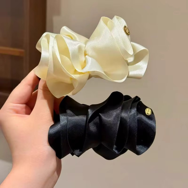 Haarspange Satin-Plissee, große Schleife, schwarz und weiß, Damen - Bild 3