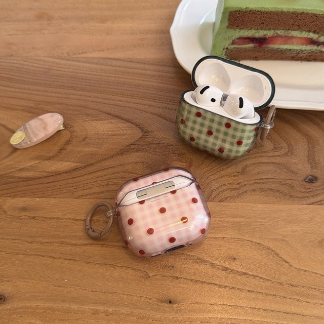 Apple AirPods Hülle mit Retro Polka Dots und Gittermuster in Pink und Green inklusive Haken für AirPods 1, 2, 3, 4 und Pro 2/3 - Bild 1