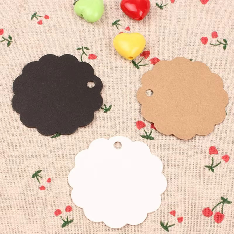 50 Stück runde Hängeetiketten aus buntem Kraftpapier mit Wellenrand von ZYF in Braun und Multicolour - Bild 2