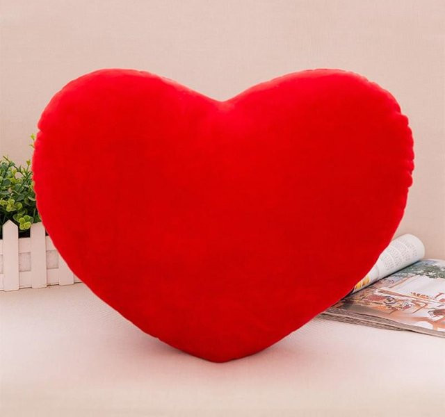 Ceslavia Dekokissen Herzform rot aus Polyester, Breite: 30 cm - Bild 1