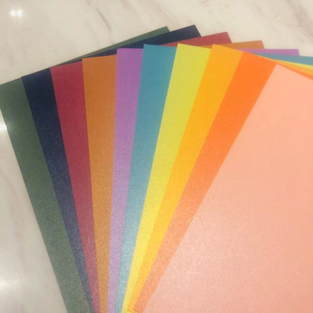 Tonpei Perlenpapier A4, 20 Blatt, 250g, doppelseitig, Mehrfarbig, laserbedruckbar für DIY-Grußkarten, Einladungen und Menükarten - Bild 1