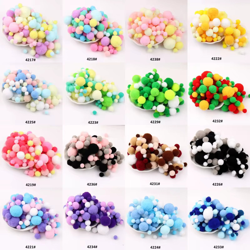 Macaron Pompon Bälle aus Kunstfell in Multicolour für DIY Bastelarbeiten und Hochzeitsdeko - Bild 1