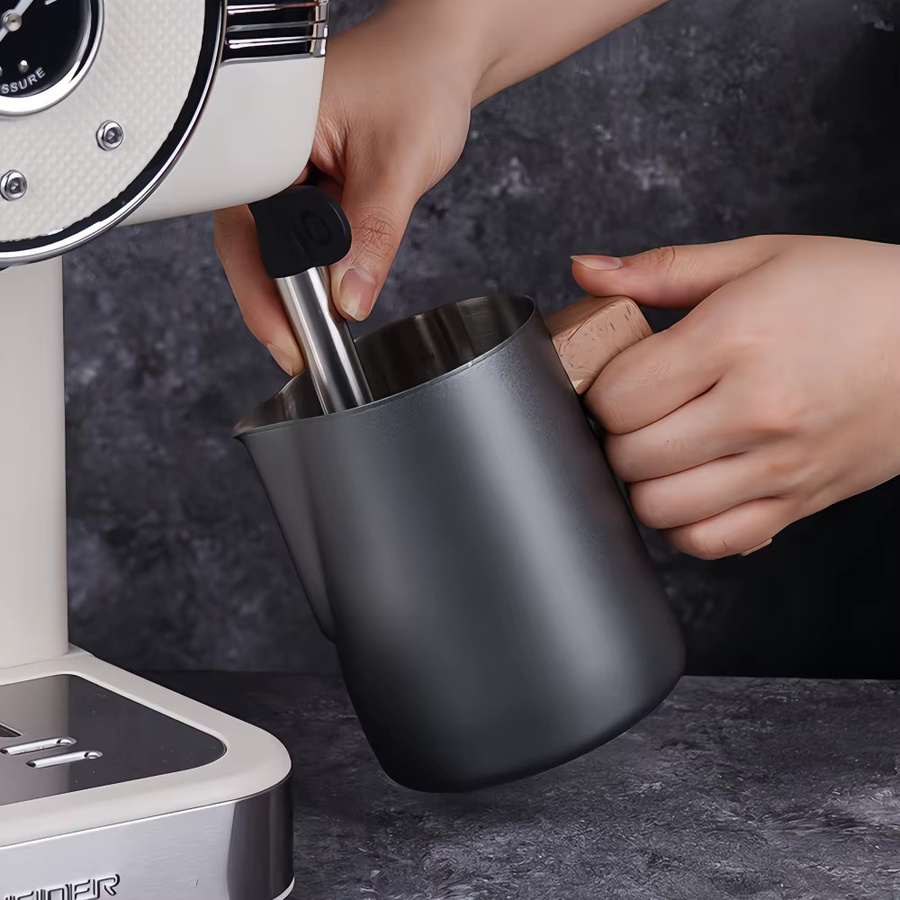 WUWANLI Kaffee-Milch-Aufschäumkrug aus Edelstahl 304 mit Präzisionsskala und Verbrühungsschutz, 350 ml - Bild 2