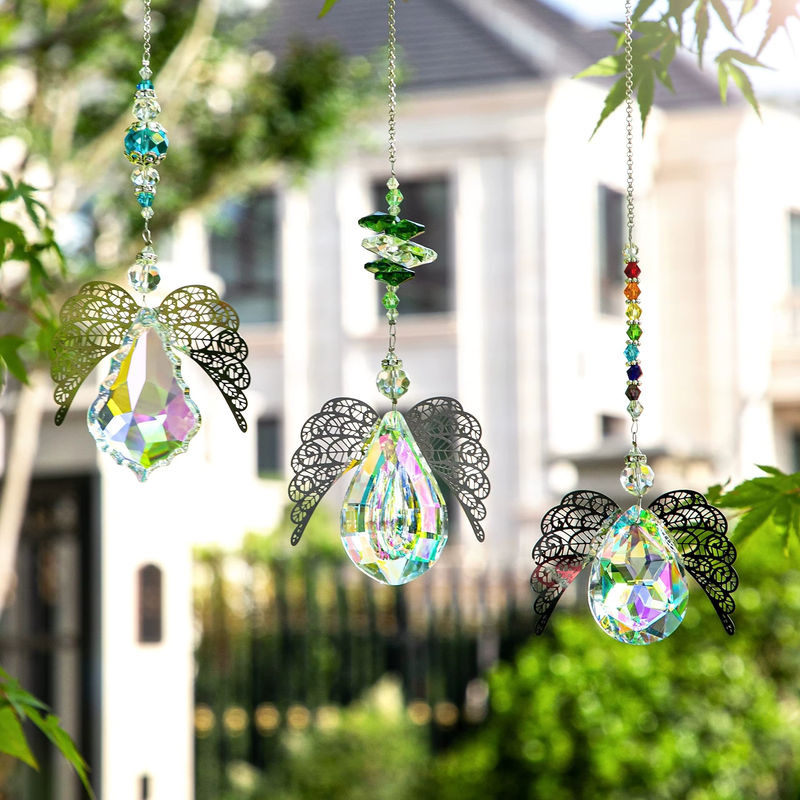 Hängender Engel-Suncatcher aus Glas in Mehrfarbig als dekorative Garten- und Möbeldekoration - Bild 3