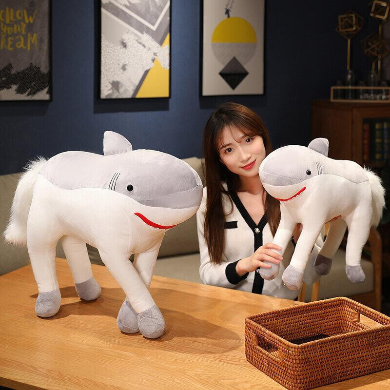 Yiran toy Kawaii Verwandeltes Haifischpferd Plüschspielzeug Puppe Tierkissen - Bild 2