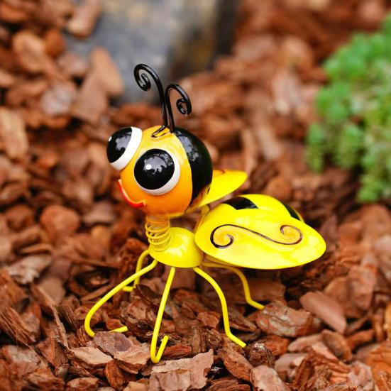 Happy Living Metallbiene Gartendeko als süße Hummel Skulptur in Gelb für Garten, Rasen und Außenbereich - Bild 3